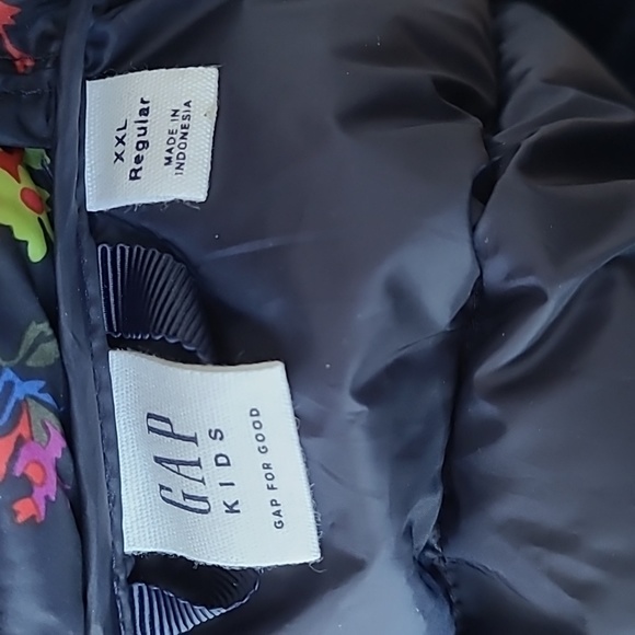 Gap kids puffy jacket - Picture 2 of 5